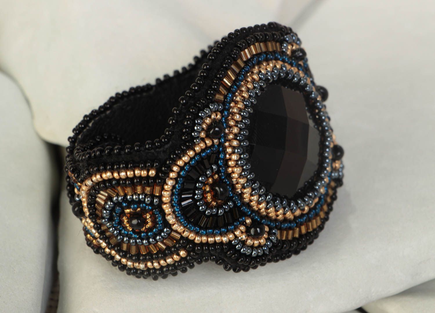 Elegant black beads bracelet with large black cabochon for women photo 1