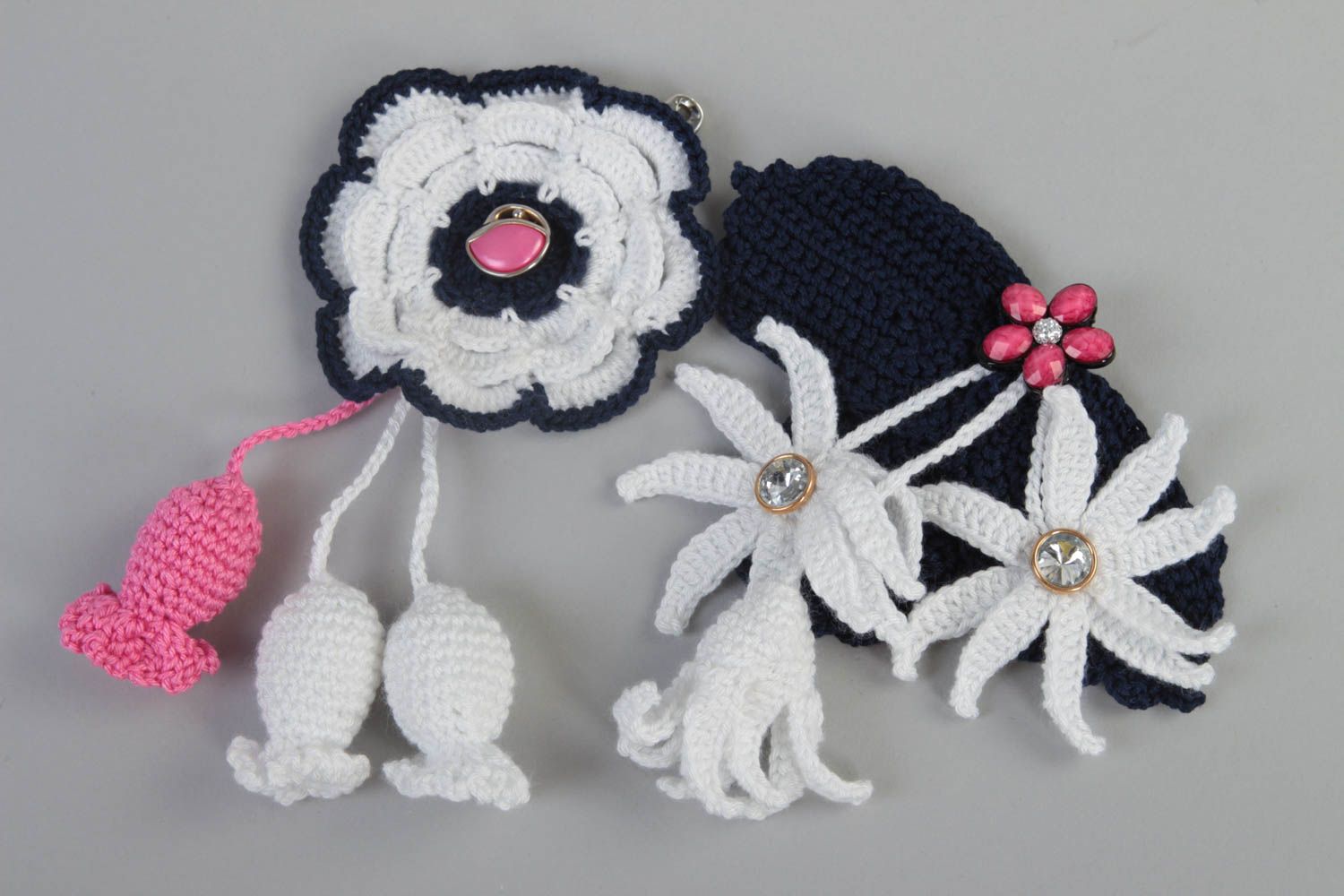 Broches textiles fait main Bijoux textiles Accessoires femme tricotés au crochet photo 1