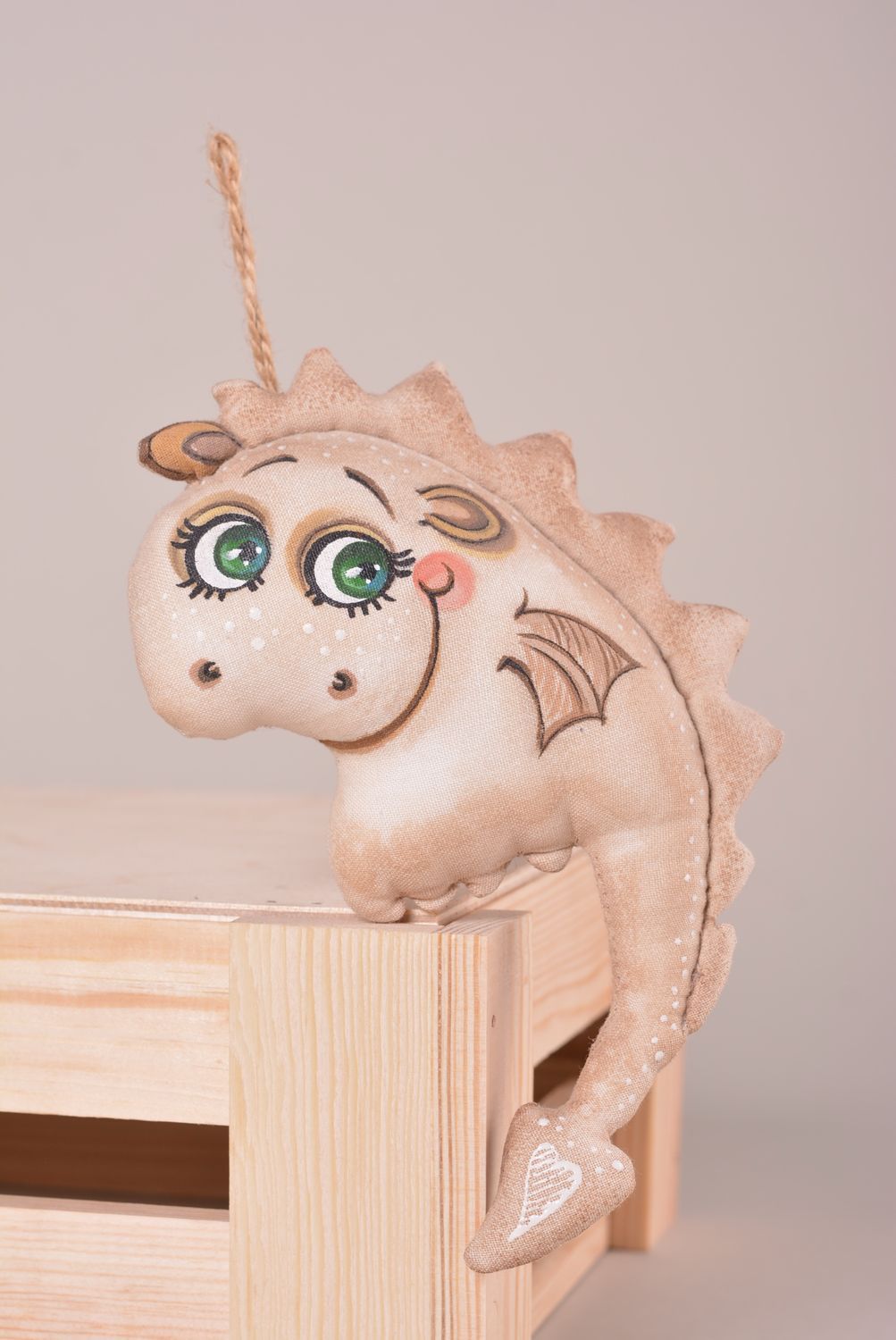 Игрушка ручной работы игрушка дракон маленькая с петелькой интересный подарок  фото 1