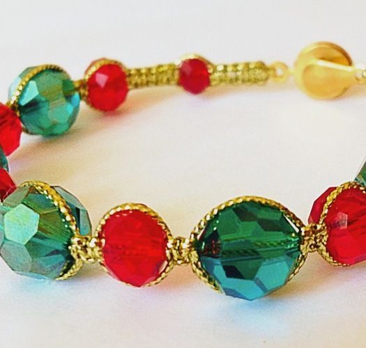 Handmade women's woven bracelet with glass beads Queen photo 1
