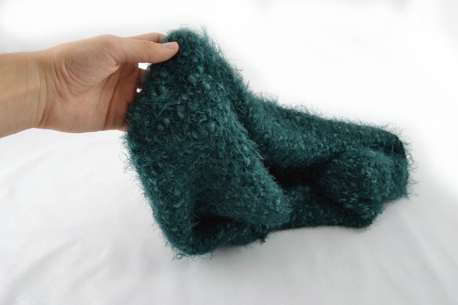 Écharpe-tube tricotée au crochet couleur émeraude photo 4