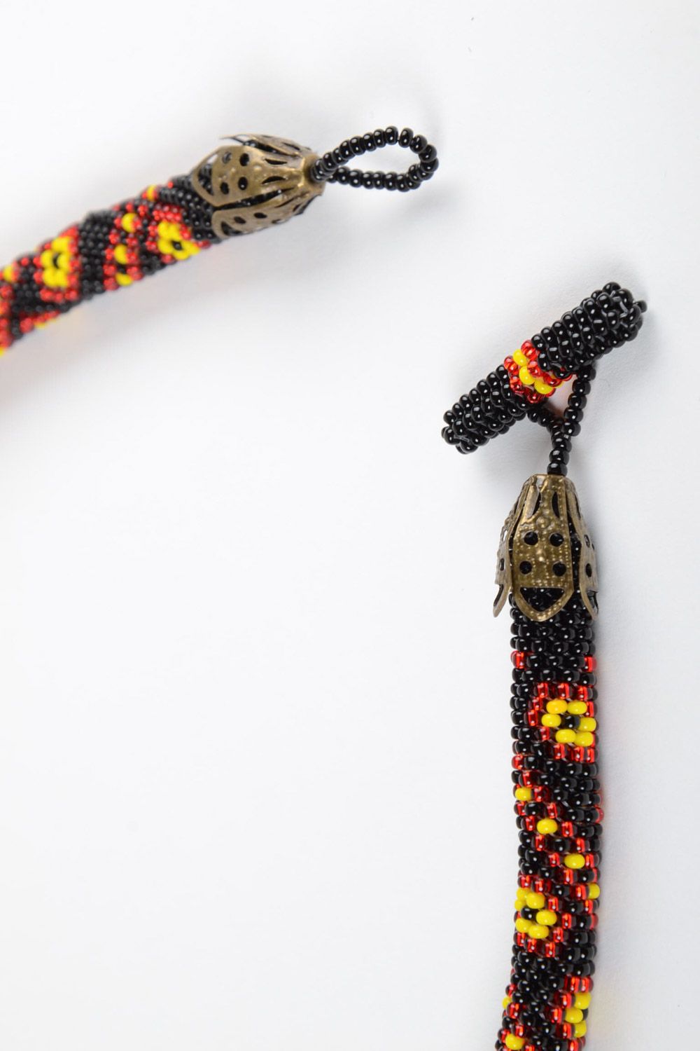 Collier en perles au crochet noir à motif floral fait main cadeau pour femme photo 3