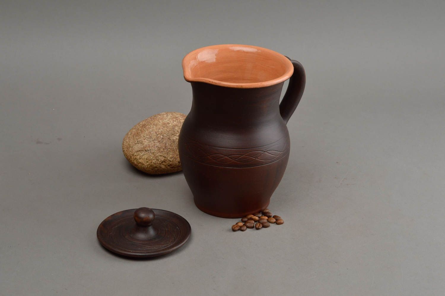 Jarro de cerámica hehco a mano accesorio de cocina decoración de interior foto 1