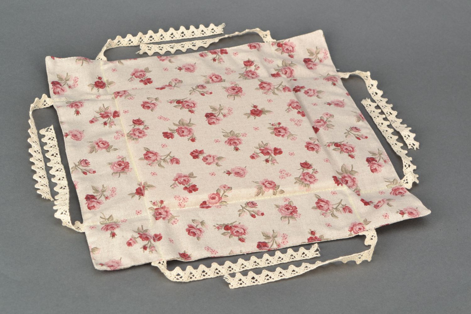 Corbeille à pain en tissu blanc à motif fleur carrée faite main Rose rouge photo 3