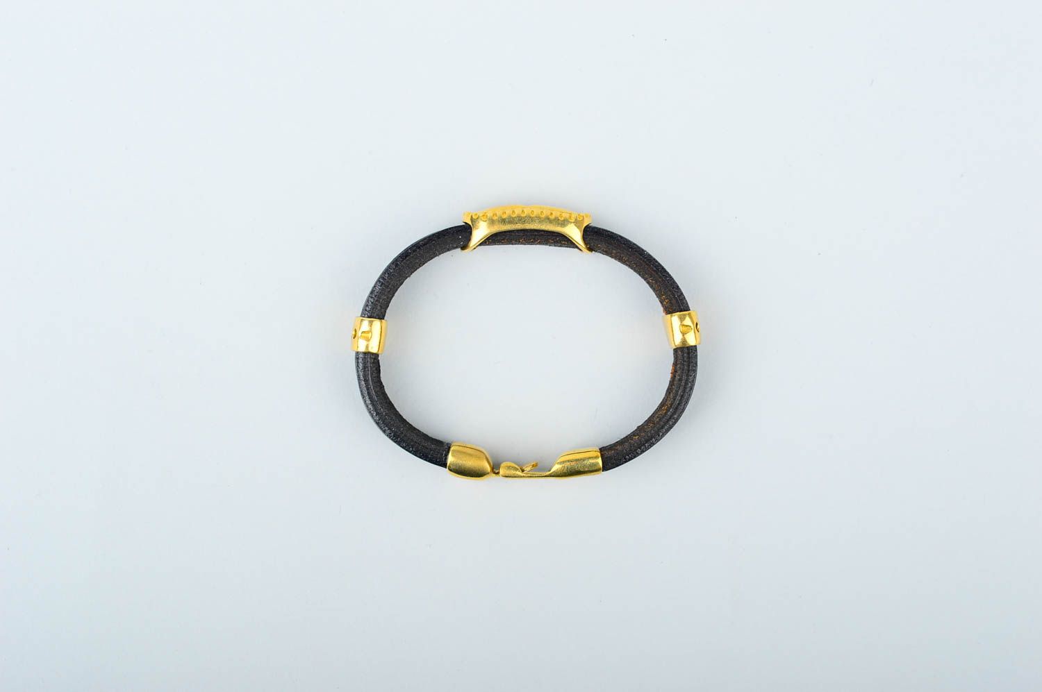 Браслет ручной работы браслет из кожи дизайнерское украшение черное с латунью фото 3