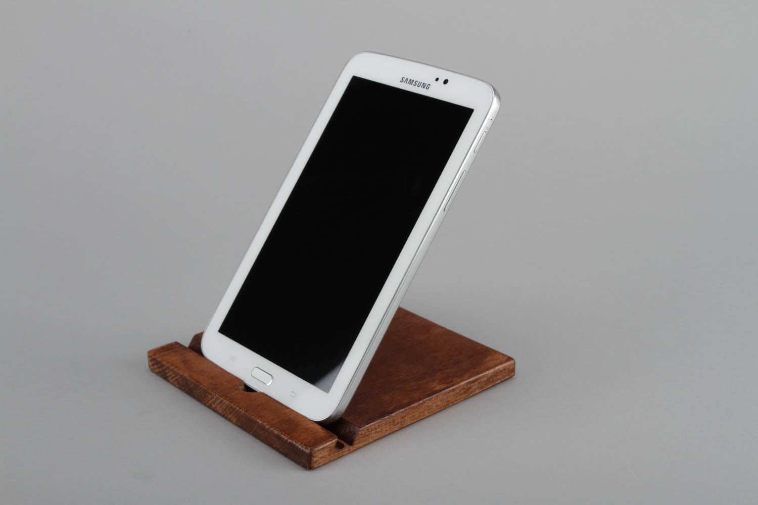 Wooden stand for telephone photo 1