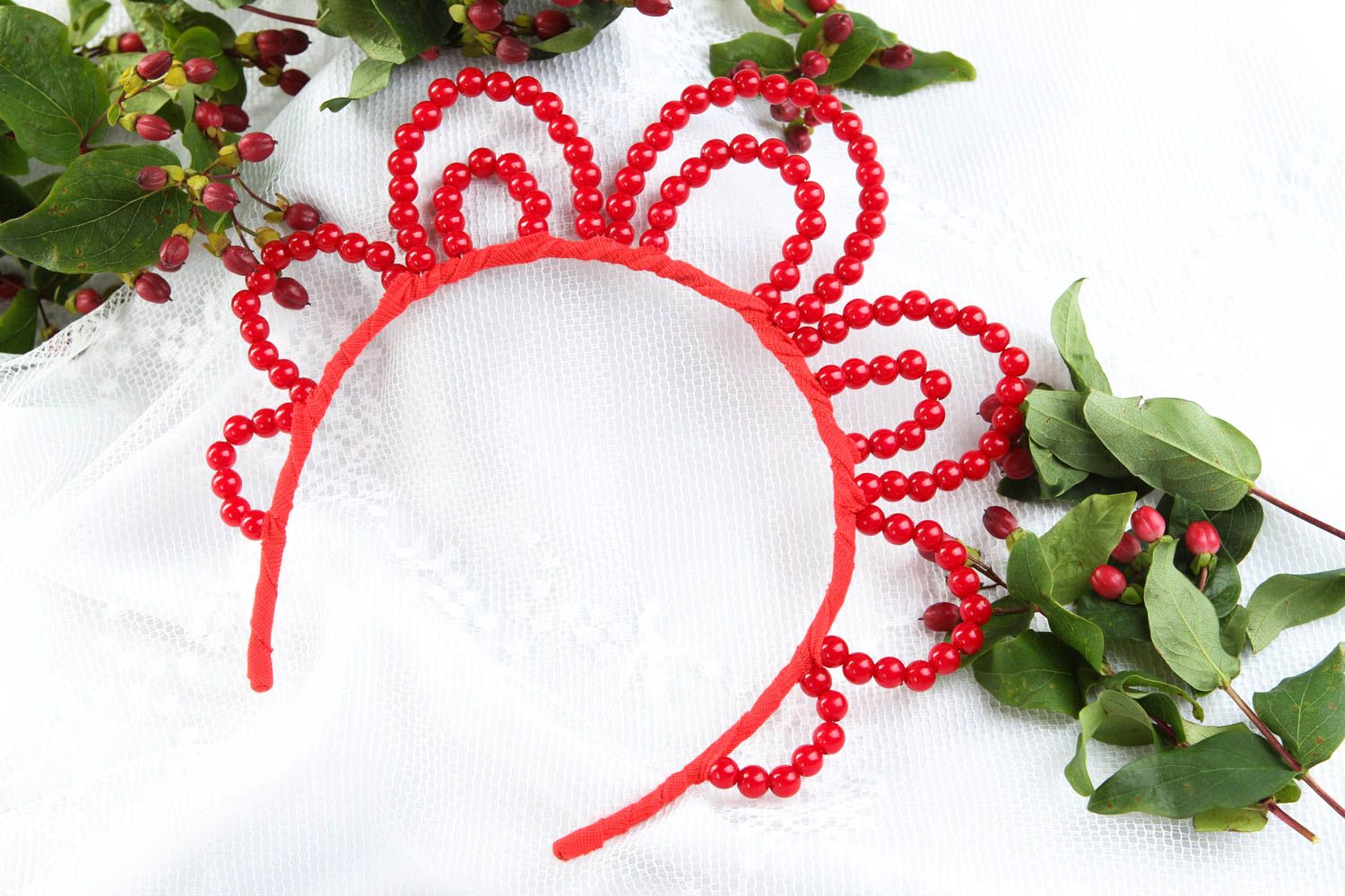 Serre-tête rouge fait main Accessoire cheveux perles acryliques Cadeau original photo 1