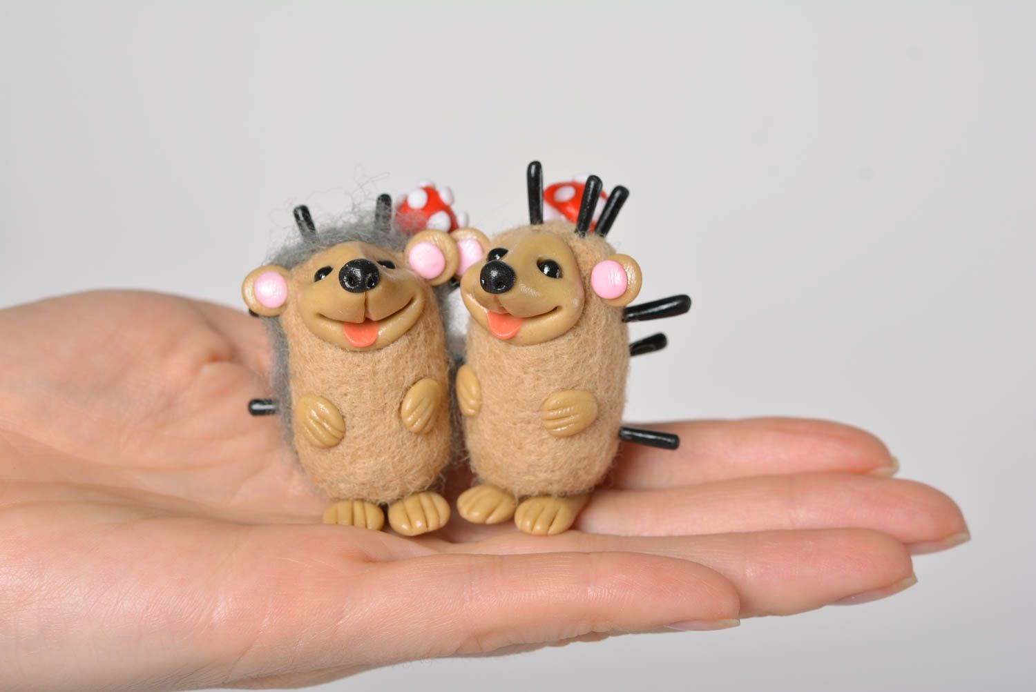 Handmade Kuscheltiere Igel Geschenke für Kinder Haus Deko aus Wolle 2 Stück  foto 4