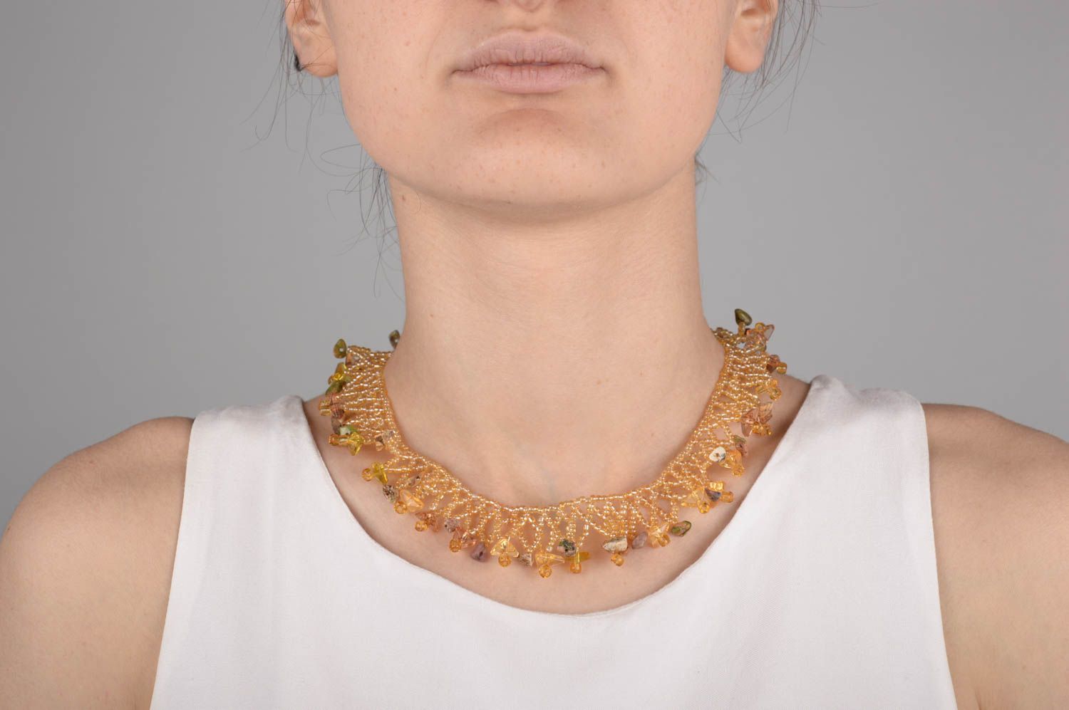 Handmade Rocailles Kette Designer Schmuck Halskette für Frauen beige stilvoll foto 5