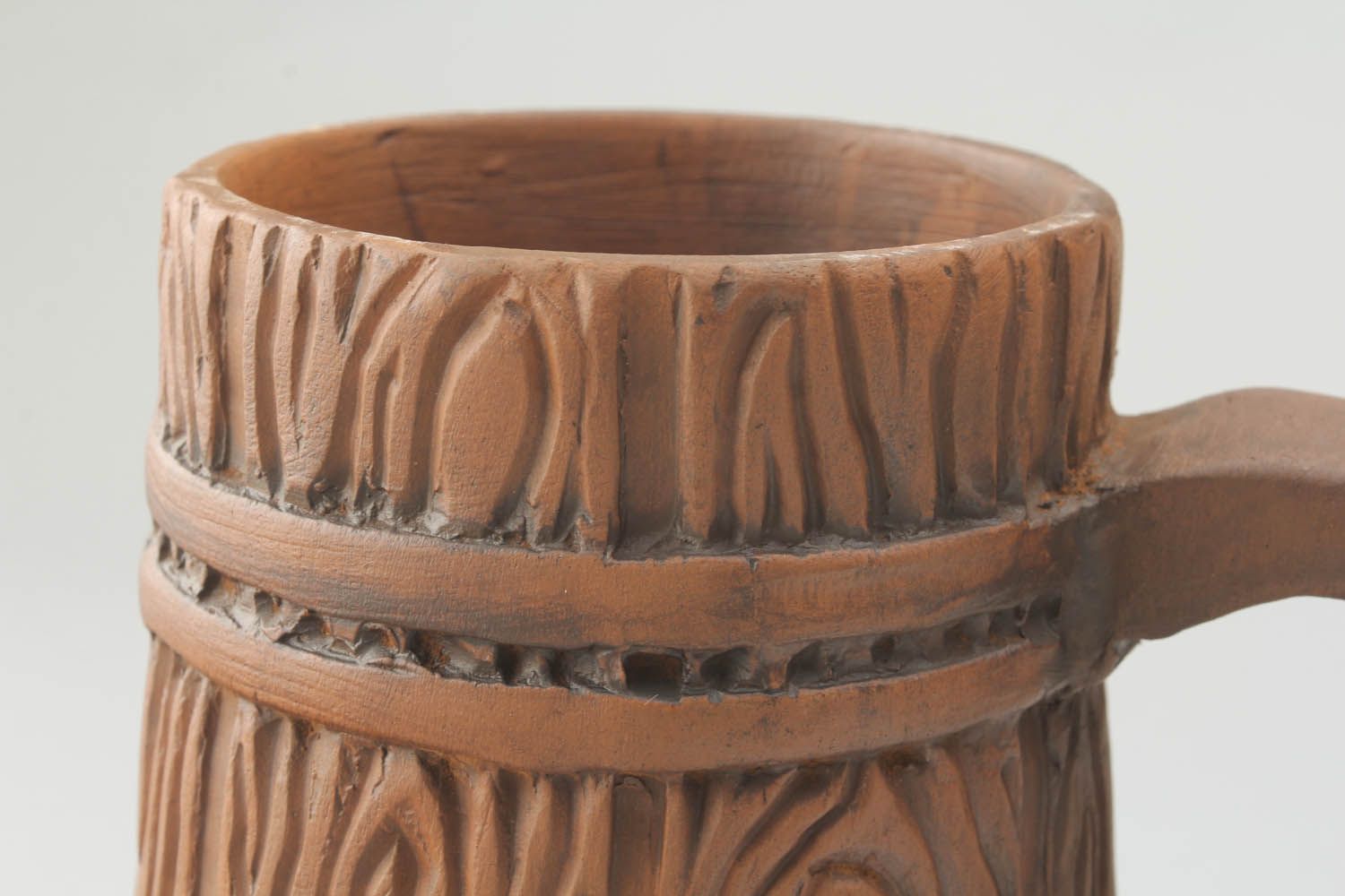Handgemachter Bierkrug aus Keramik foto 3