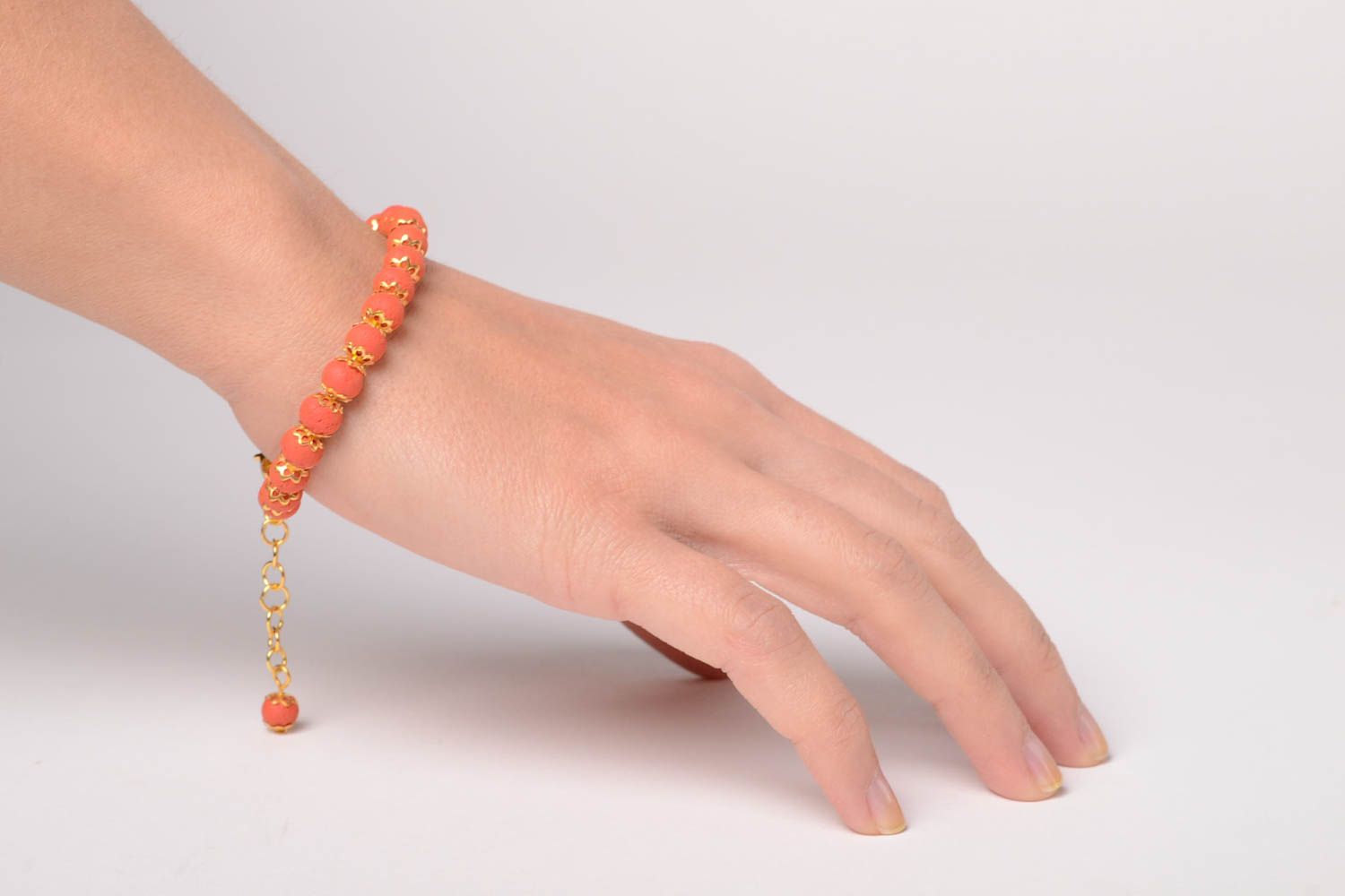 Подарок девушке браслет ручной работы оранжевый браслет из полимерной глины фото 1