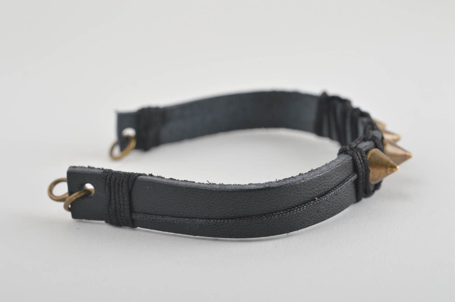 Pulsera hecha a mano accesorio de moda pulsera de piel negra pulsera de pinchos foto 3