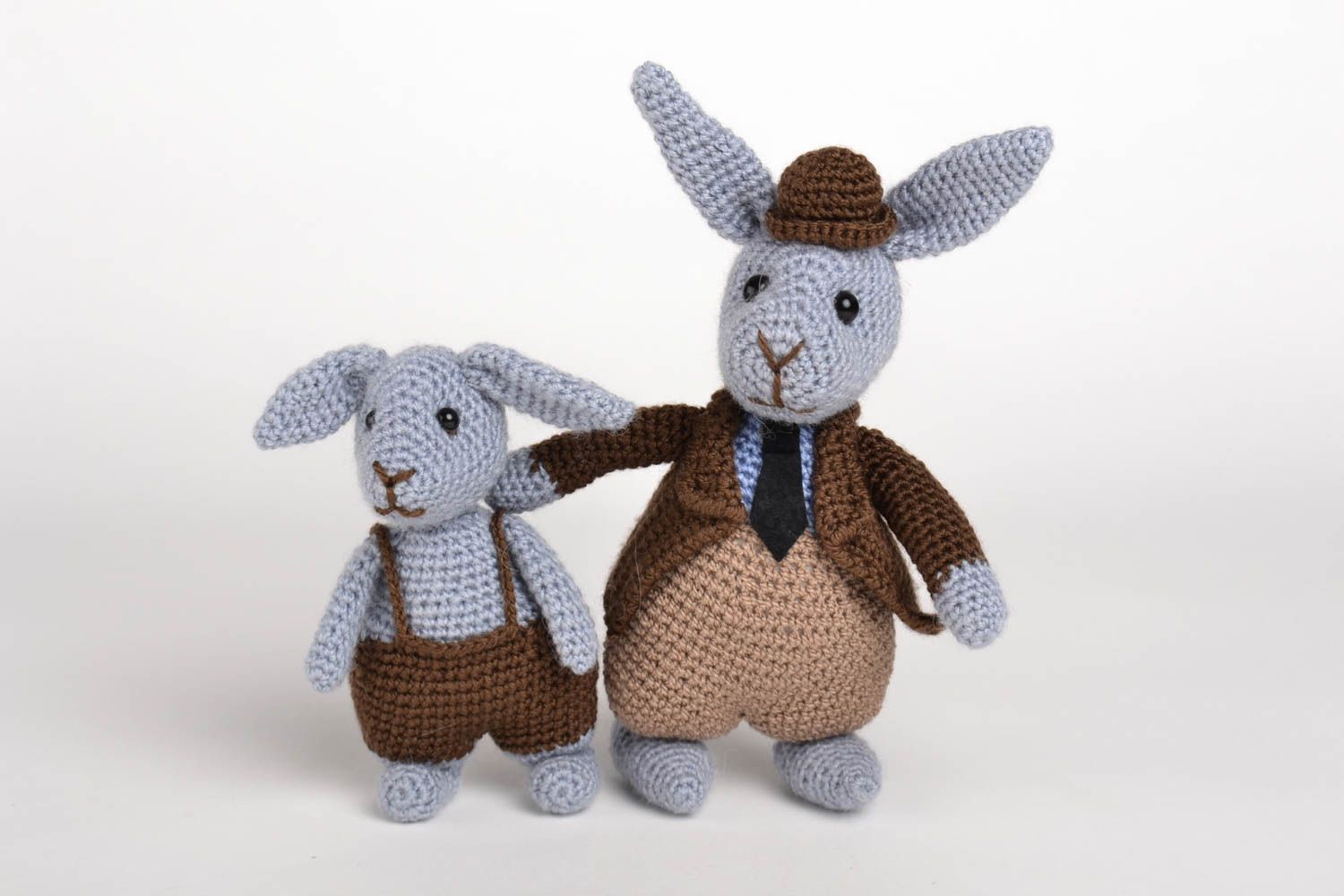Jouets lapins 2 pièces Peluches faites main tricotées Cadeau pour enfant photo 3