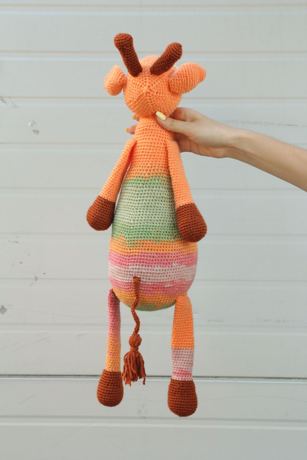 Мягкая вязанная кукла ручной работы игрушка Жираф фото 2