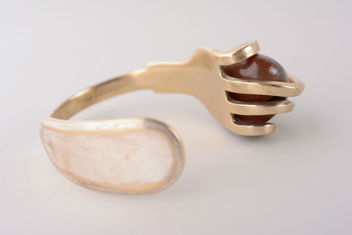 Bracelet en cupronickel métallique avec pierre naturelle fait main pour femme photo 4