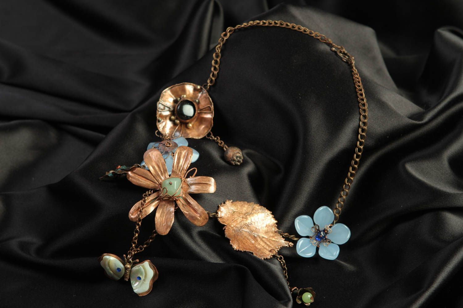 Handmade gemstone necklace beaded necklace stylish neck accessories for girls photo 1
