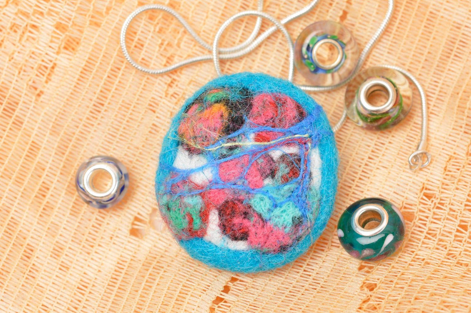 Handmade wool brooch felted accessories wool felting jewelry gift for women photo 1