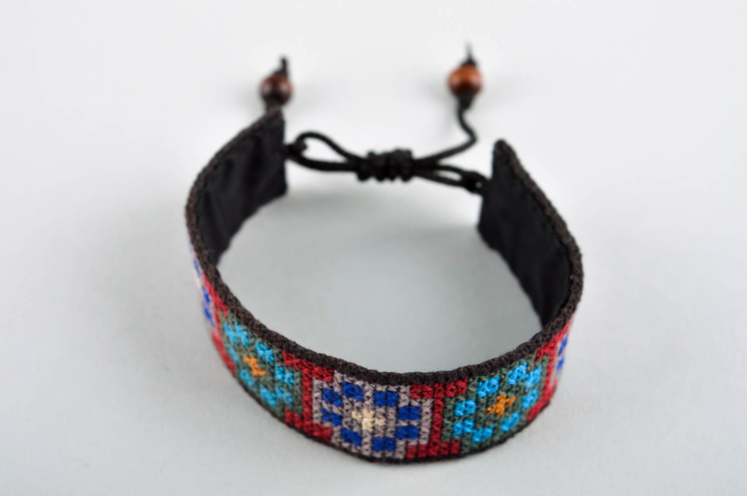 Bracelet textile Bijou fait main brodé large Accessoire femme avec ornements photo 2