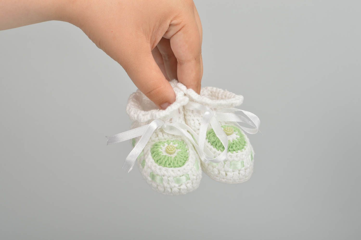 Patucos para bebé hechos a mano tejidos accesorio para niños moda infantil foto 1