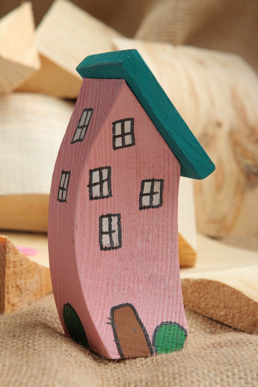 Dekofigur aus Holz handgefertigt originelles Geschenk Deko Idee Haus klein foto 1