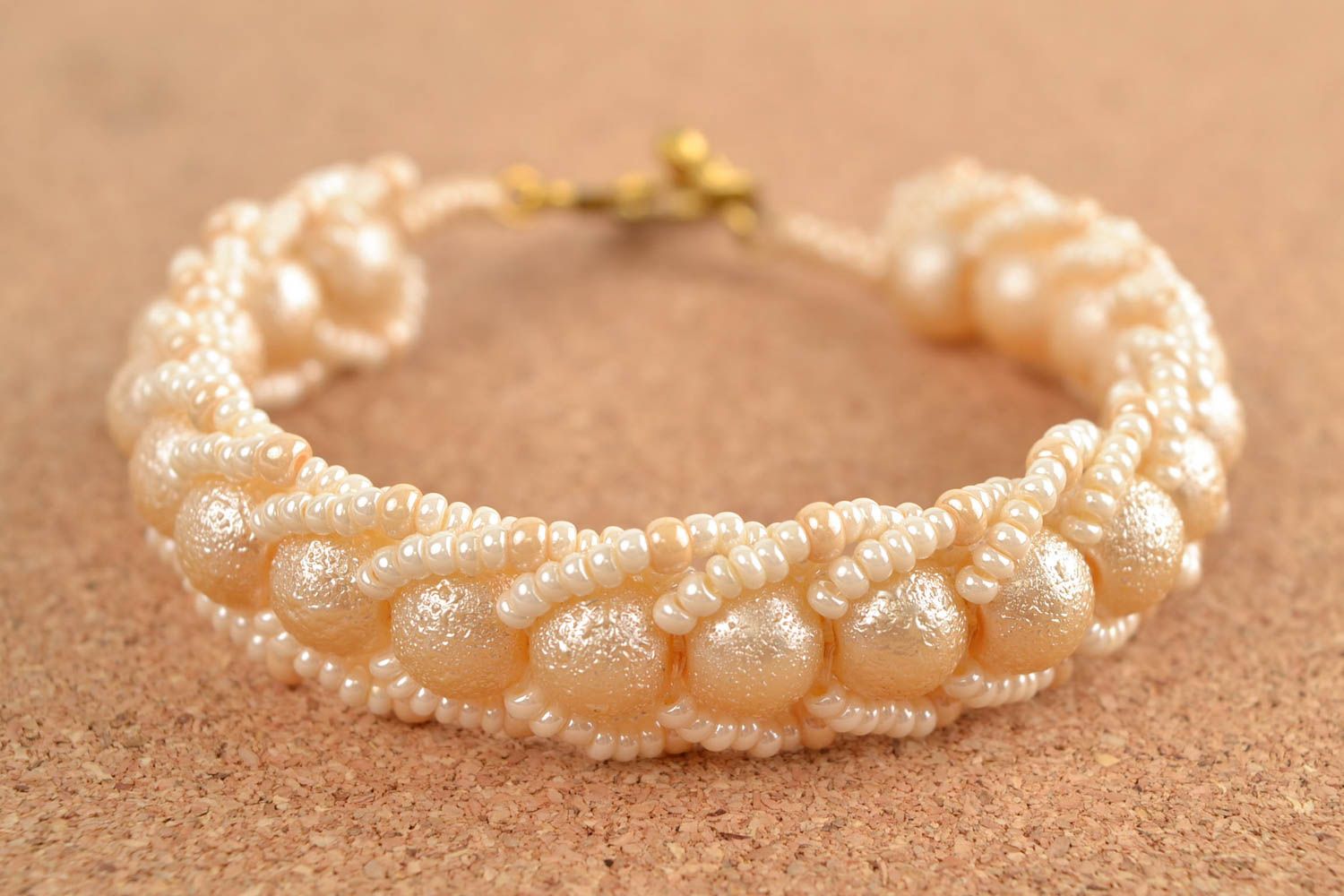 Handmade beaded white and beige bracelet for girls photo 1