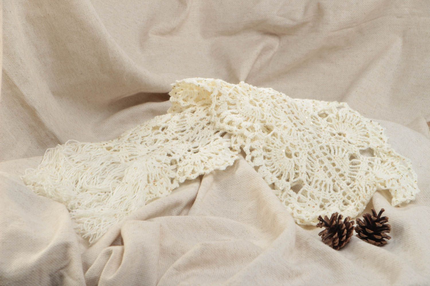 Ажурный шарф крючком в винтажном стиле светлый легкий стильный ручной работы фото 1