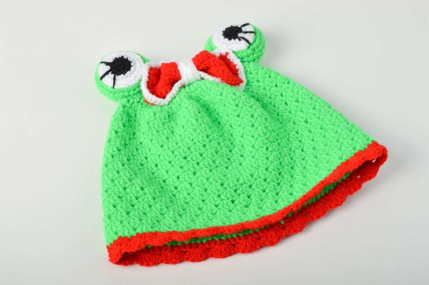 Bonnet tricot fait main Chapeau au crochet grenouille Vêtement enfant design photo 2