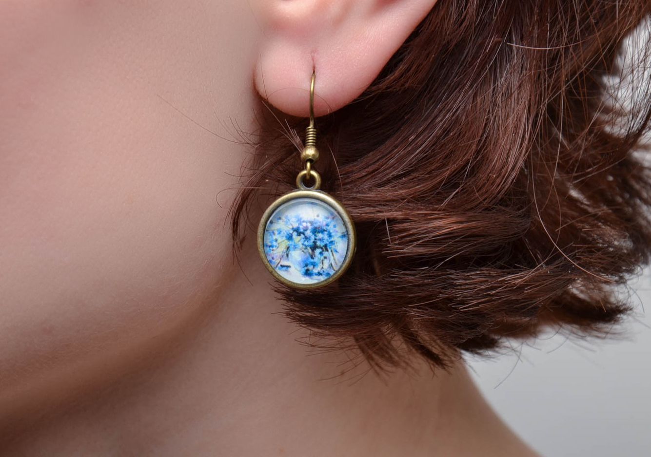 Round earrings coated with epoxy resin photo 5
