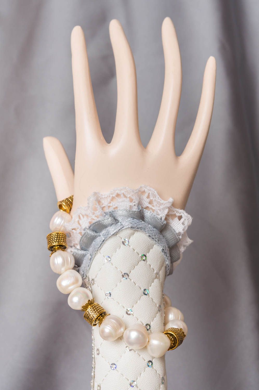 Handmade tender elegant women's wrist bracelet with fresh water pearls photo 1
