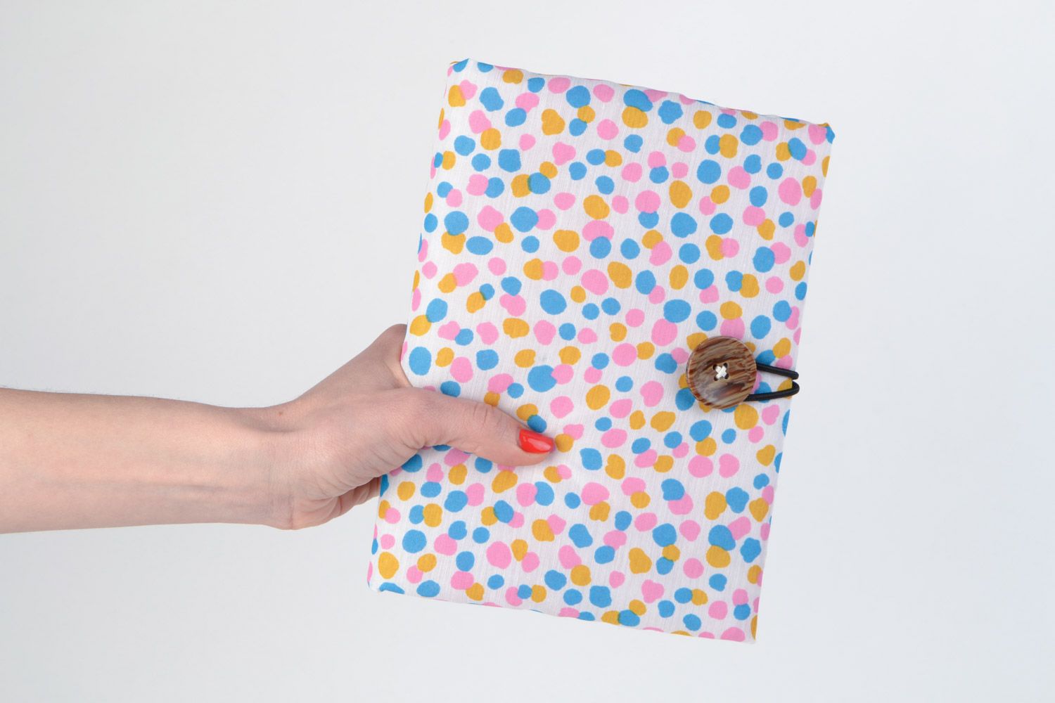 Carnet avec couverture en tissu multicolore original avec bouton fait main photo 2