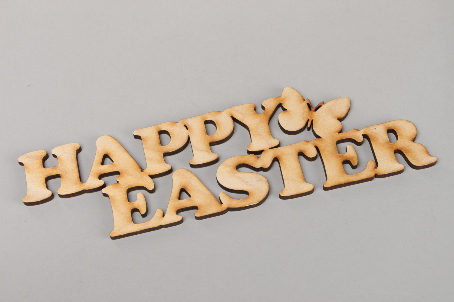 Vorbereitete Materialien handmade aus Furnier Happy Easter foto 1