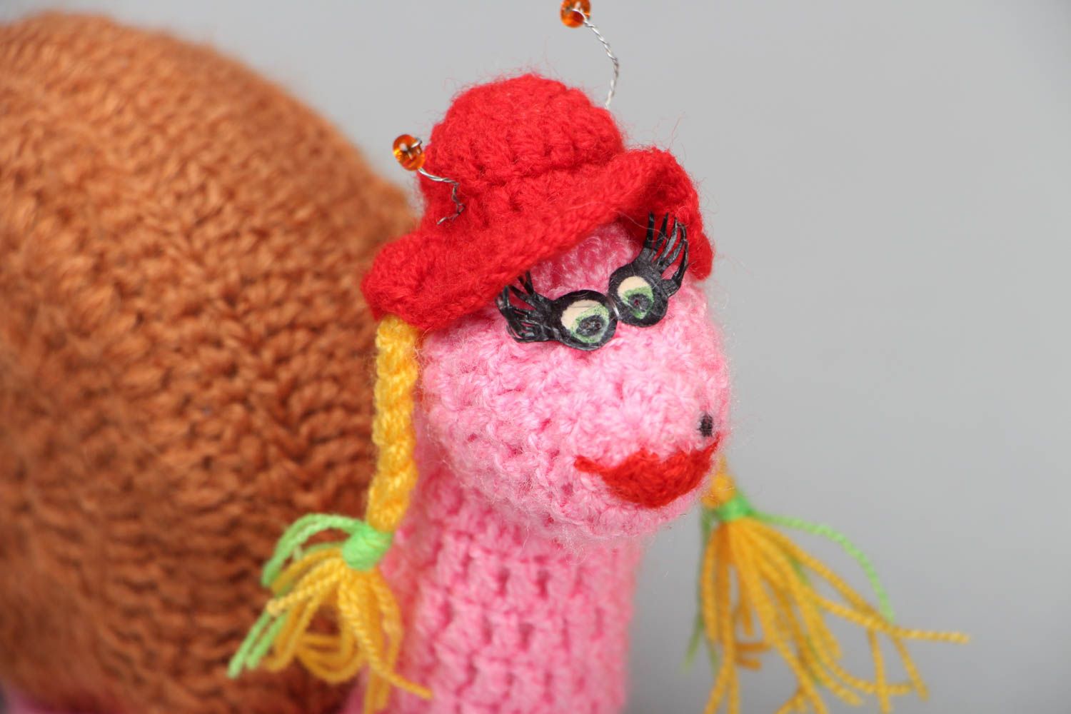 Interesting crochet toy snail photo 2