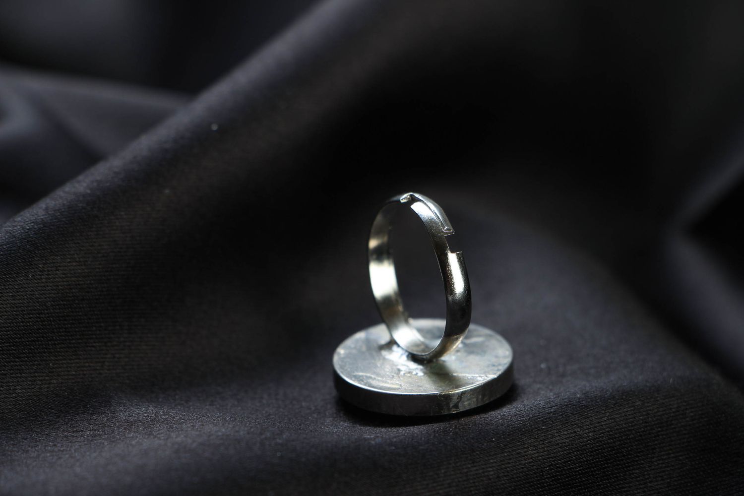 Круглое металлическое кольцо в стиле стимпанк  фото 2