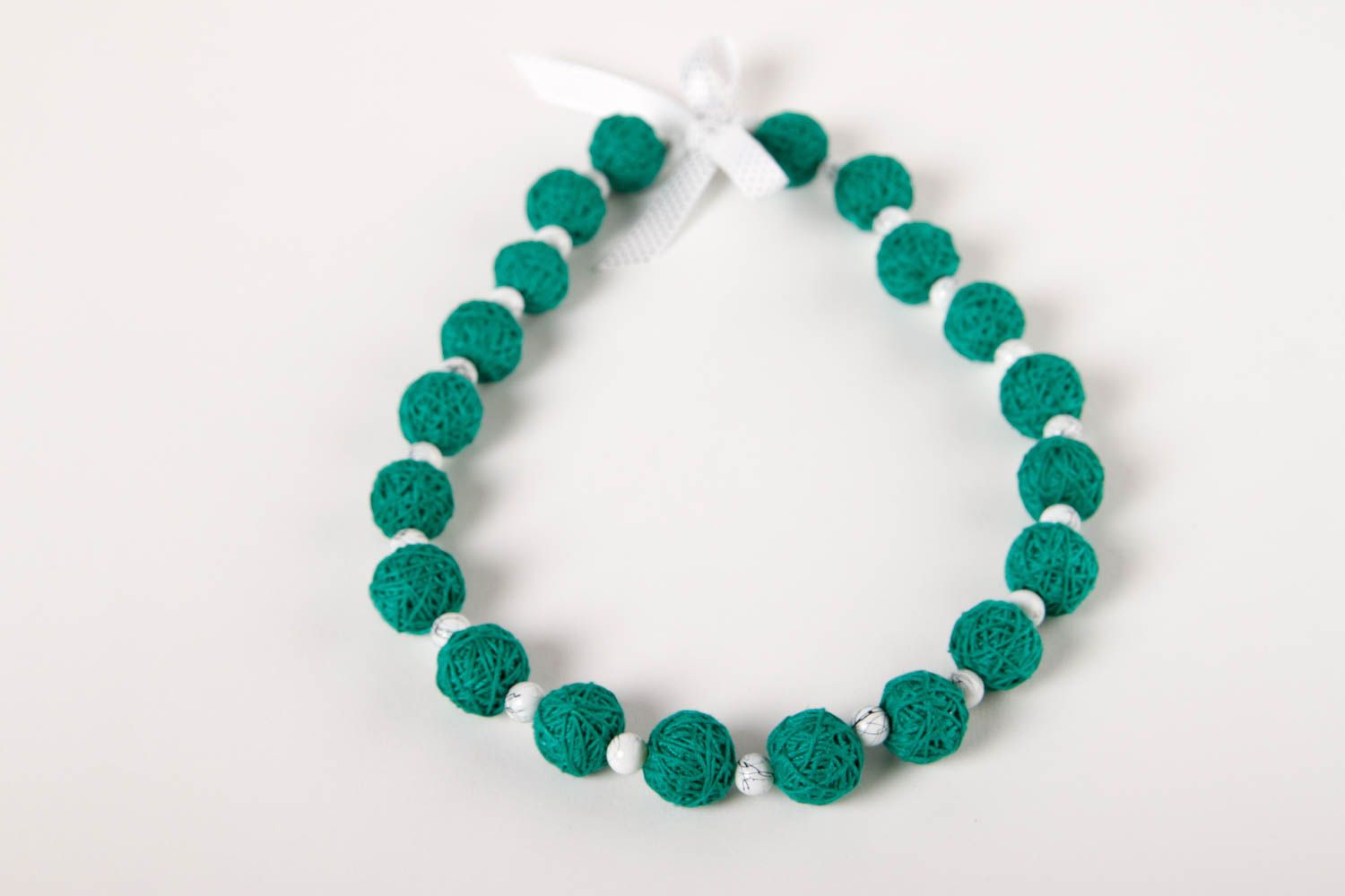 Collier vert en perles textiles Bijou fait main original Cadeau pour femme photo 3