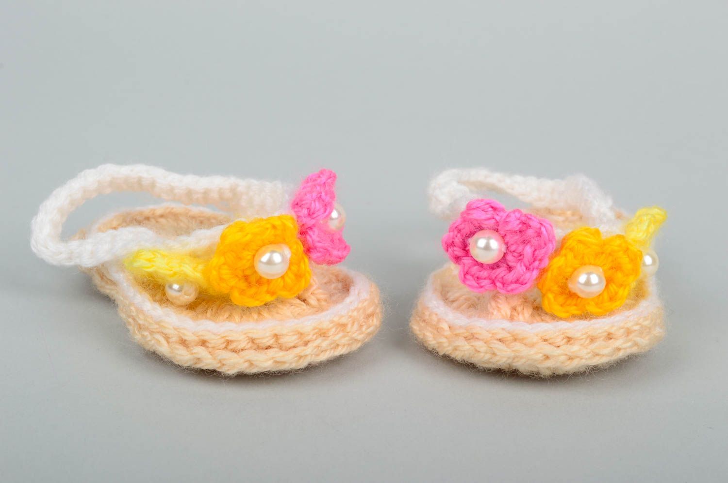 Baby Sandalen schöne Babyschuhe handmade Baby Häkelschuhe Mode für Neugeborene foto 3