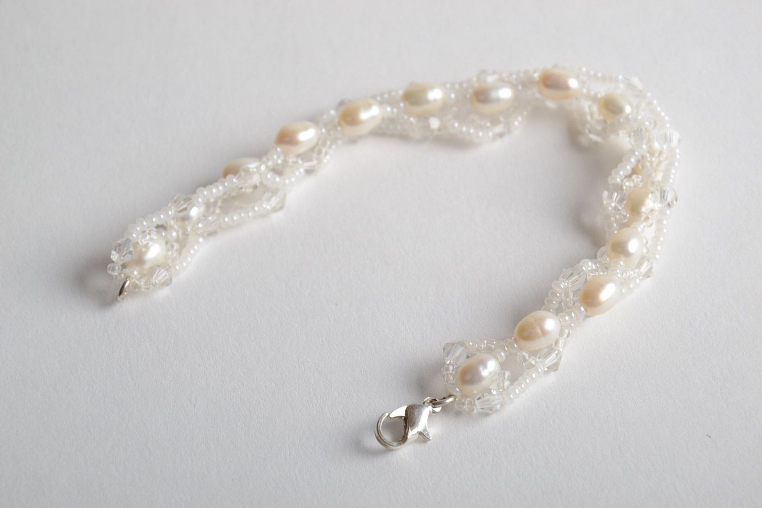 Handmade beautiful delicate elegant beaded white bracelet with pearls present for girl photo 4