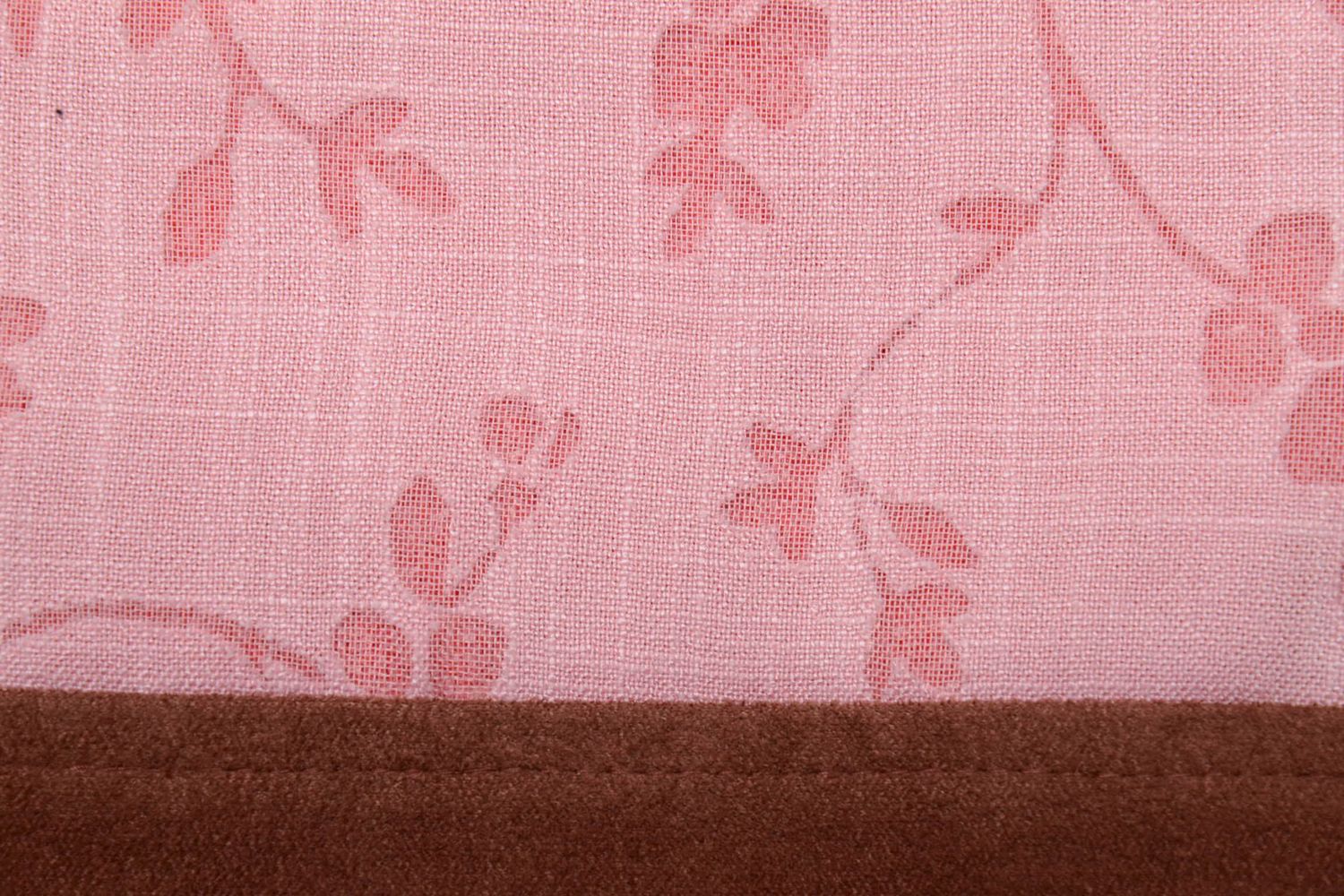 Pink fabric clutch bag photo 4