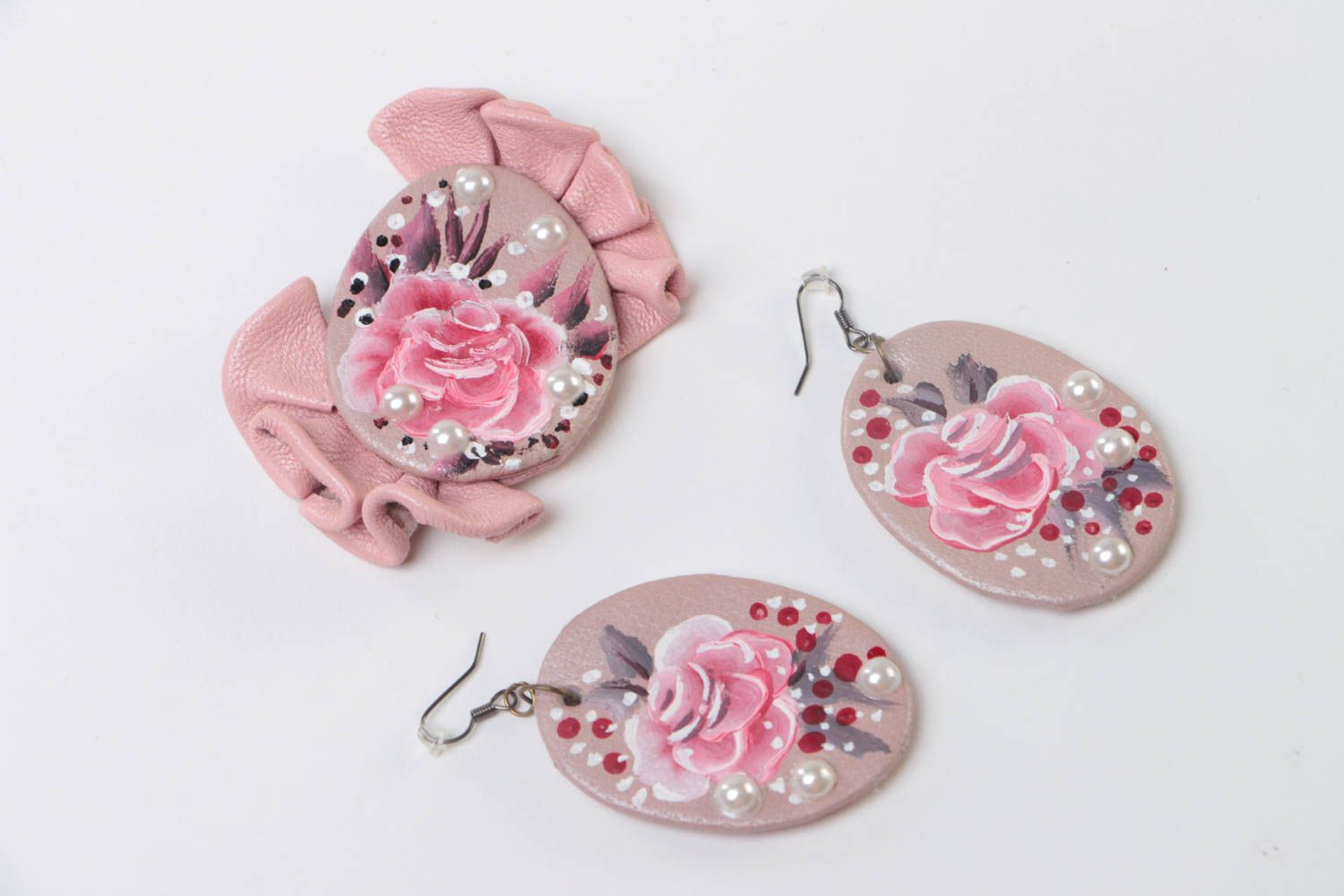 Beautiful handmade designer leather jewelry set romantic earrings and brooch  photo 2
