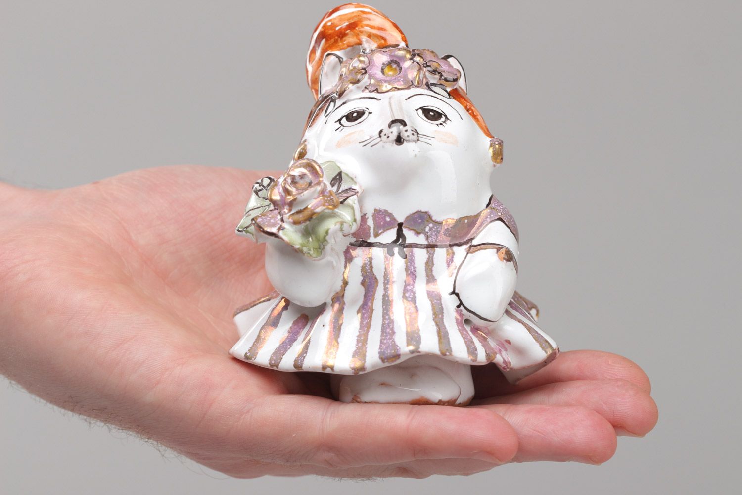 Statuette chatte en céramique peinte et couverte d'émail faite main Fiancée photo 5