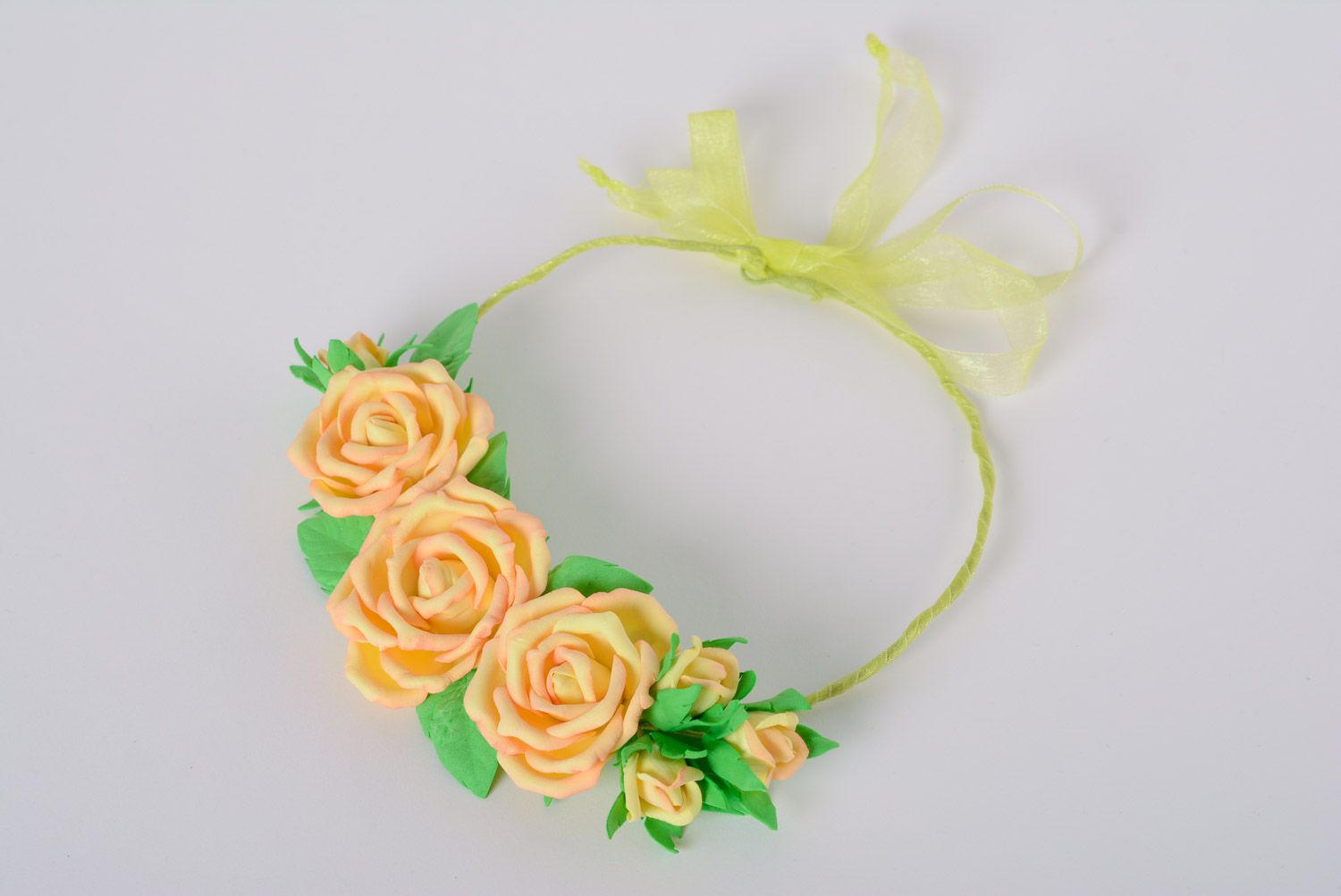 Handmade plastic suede flower necklace with yellow roses photo 4