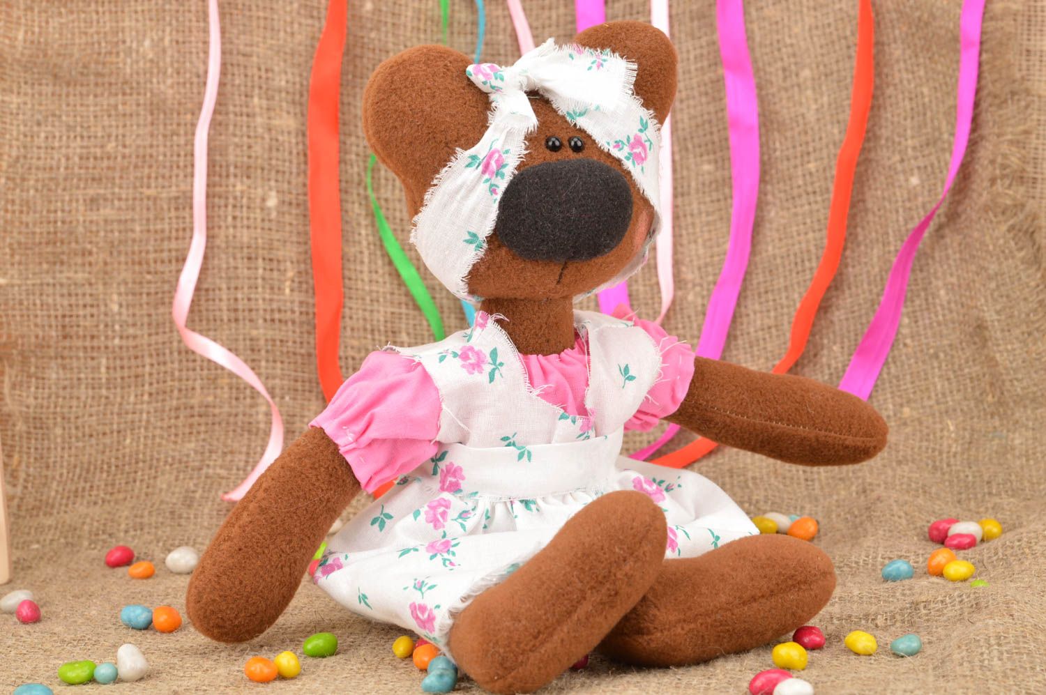 Peluche ourson brun tissu polaire en robe belle originale faite main pour enfant photo 1