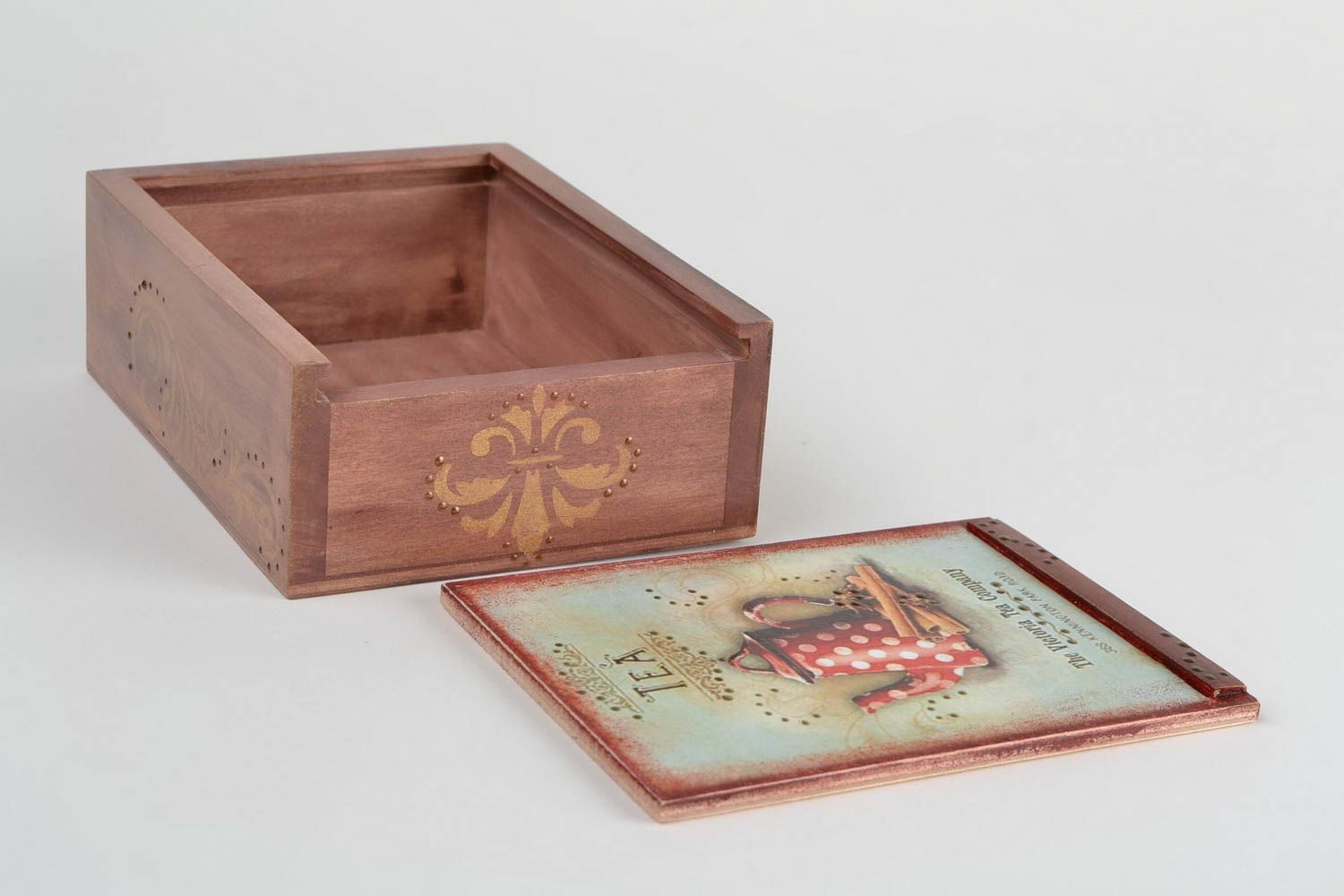 Caja de té decorada según la técnica de decoupage hecha a mano de madera foto 4