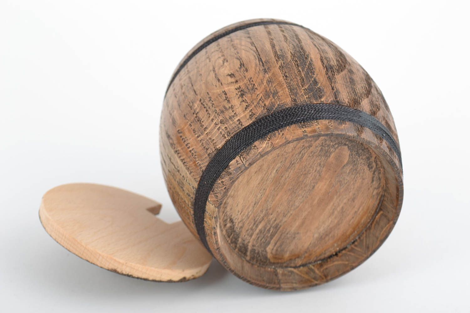 Pot de cuisine en bois avec couvercle fait main rond en forme de tonneau photo 5