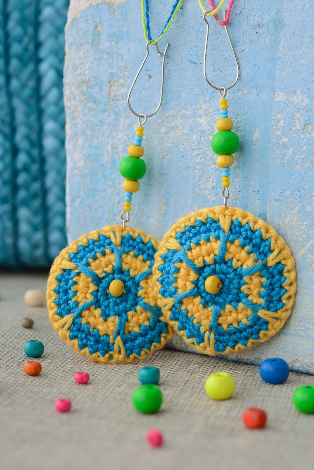 Crocheted round earrings photo 1