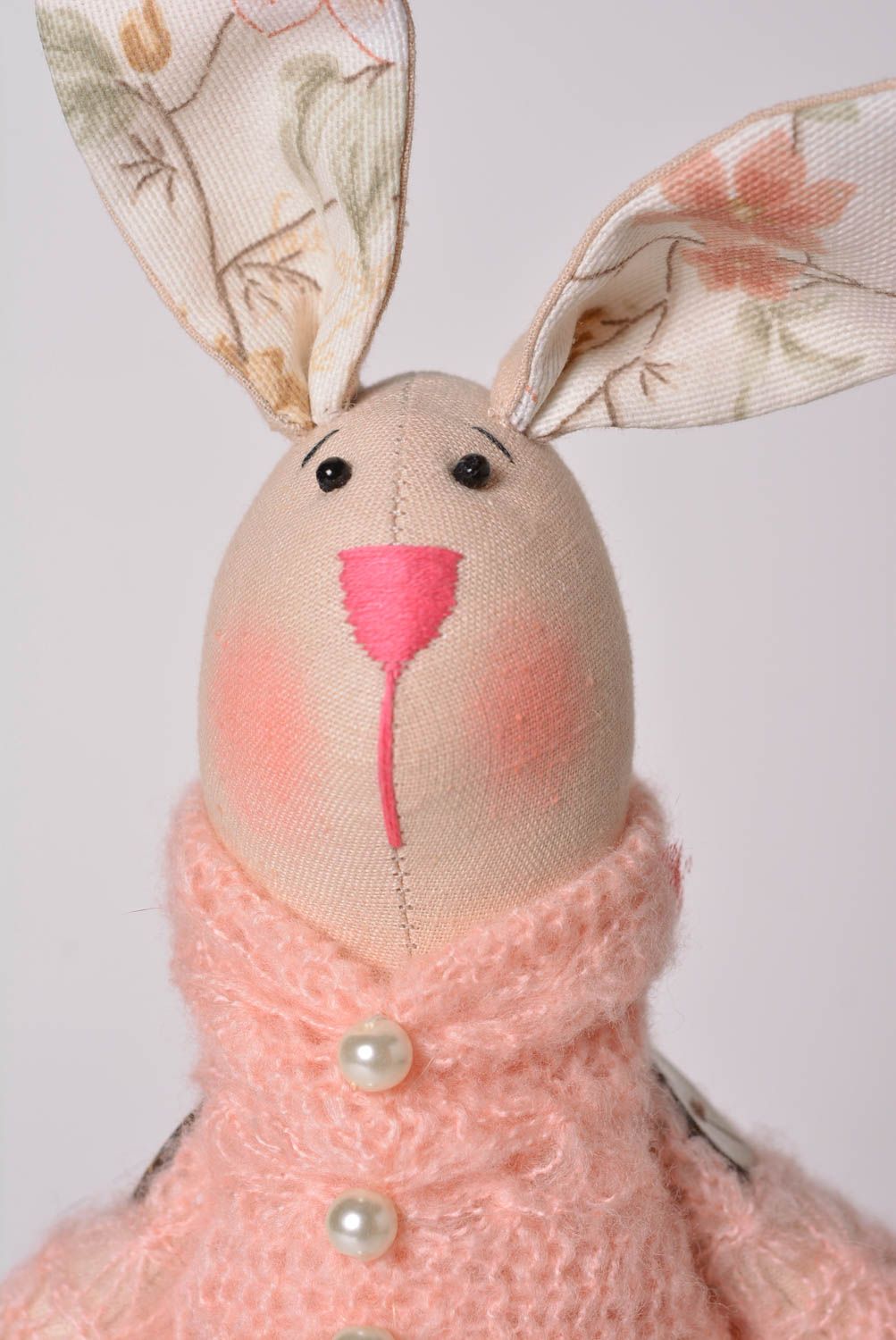 Rosa Kuscheltier Hase im Kleid handmade Stoff Spielzeug Geschenk für Kinder foto 4