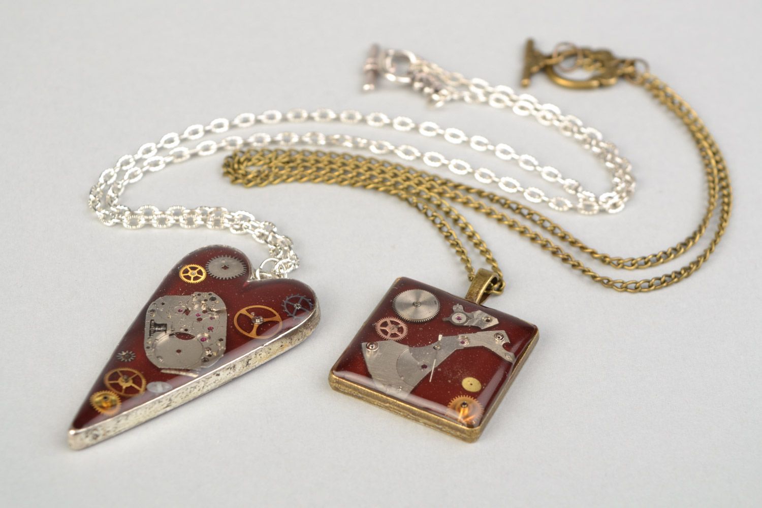 Heart-shaped and square pendants with epoxy resin in steampunk style 2 items photo 5