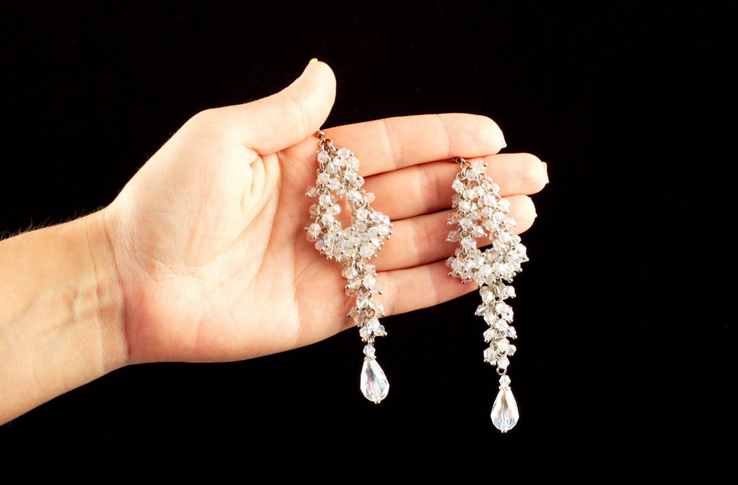 Boucles d'oreilles breloques Bijou fait main perles cristal blanc Cadeau femme photo 1