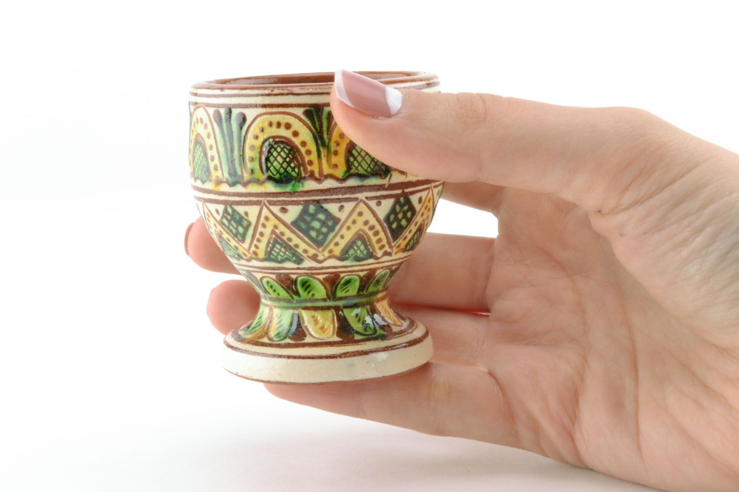 Маленький бокал в технике гуцульской керамики фото 2
