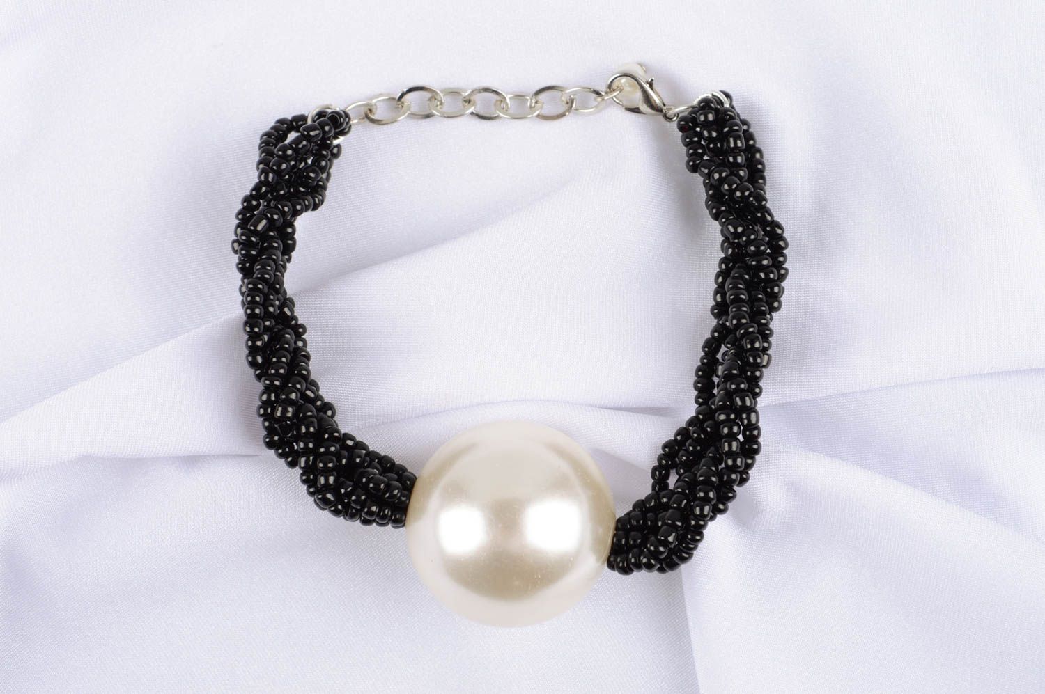 Handmade black and white beads adjustable bracelet for young girls photo 1