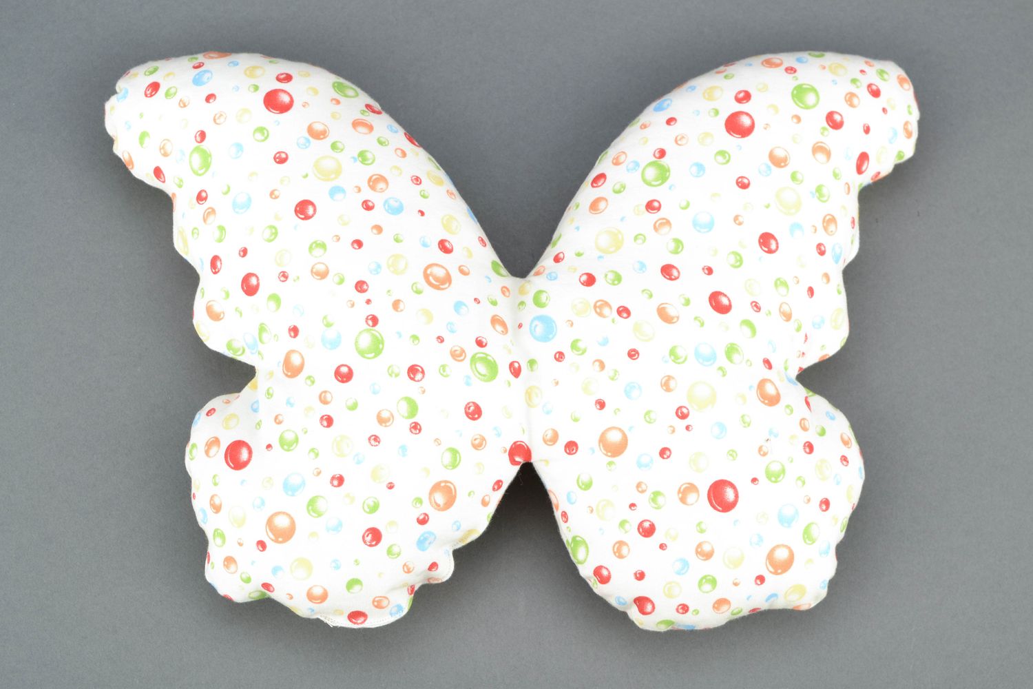Weiches Kissen aus Stoff Handarbeit Schmetterling foto 1